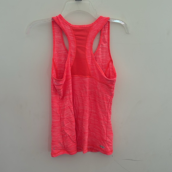 Tank top bundle - Picture 2 of 9